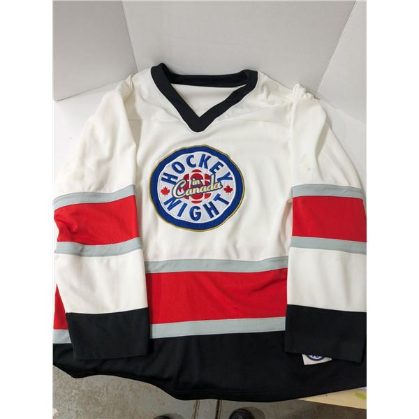 Hockey Night in Canada jersey, excellent condition, size Lg