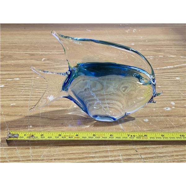 Solid glass fish- 6"H