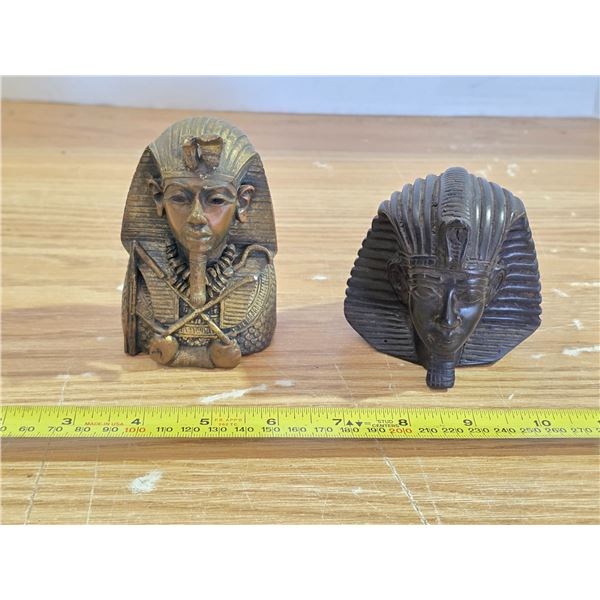 2 pharaoh head statues