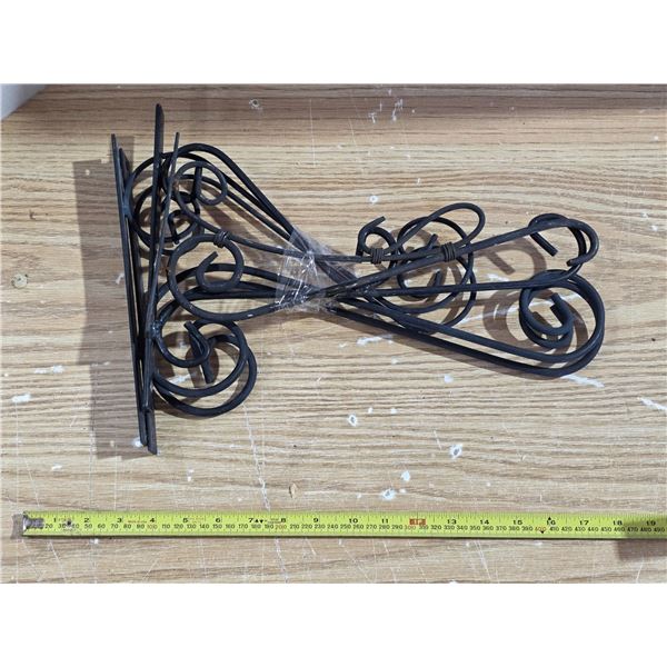Set of 4 iron gardening hooks