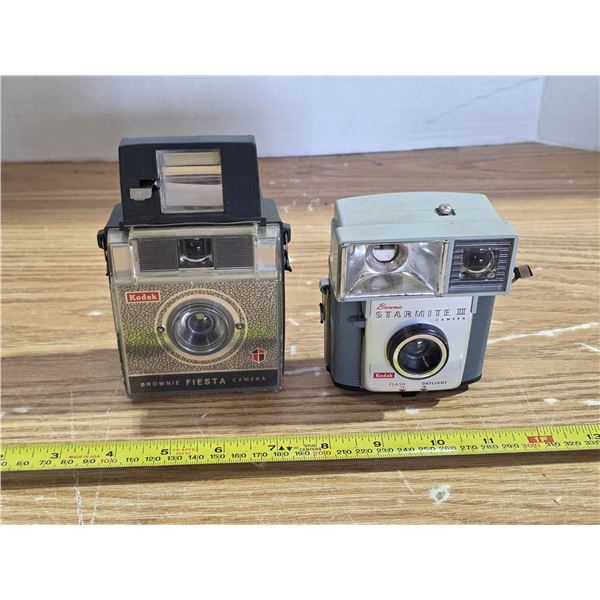 2 vintage camera's