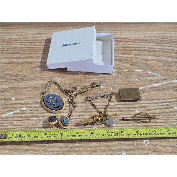 Assorted brass jewelry