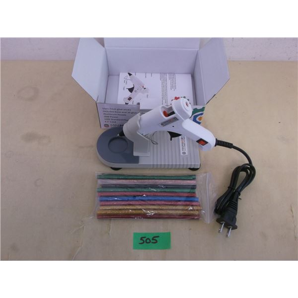 NEW in Box - Minimakers crafter's hot glue gun with 20 glitter sticks, suction cup stand, drip tray,
