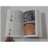 Image 4 : Simon & Schuster's Guide to Rocks and Minerals field guide.