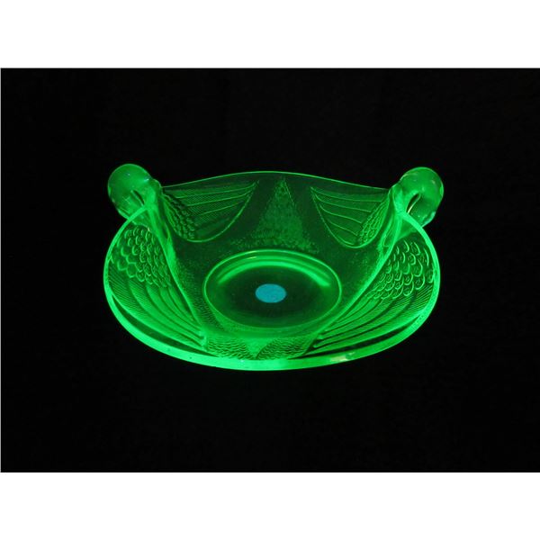 Fenton Uranium Swan Glass Bowl