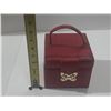 Image 8 : Jewelry Box with assorted jewelry.