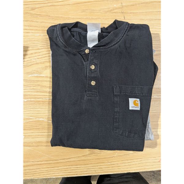 Xl t-shirt, XL longsleeve, both carhartt
