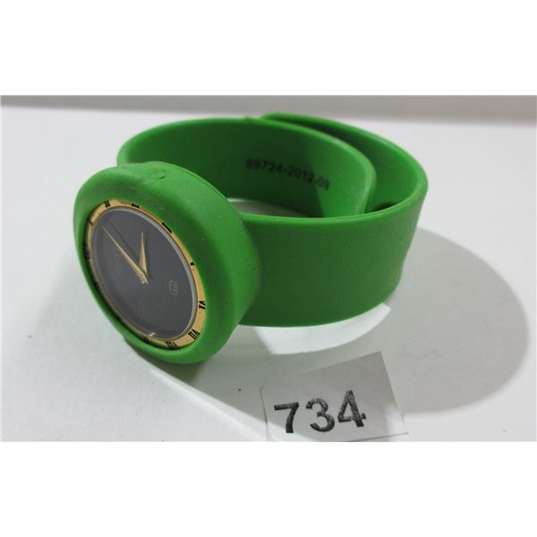 LADIES GUCCI QTZ WATCH NEW BATT, RUNS  RECASED IN BANGLE