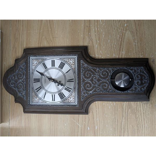 wall clock, battery powered