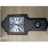 Image 1 : wall clock, battery powered