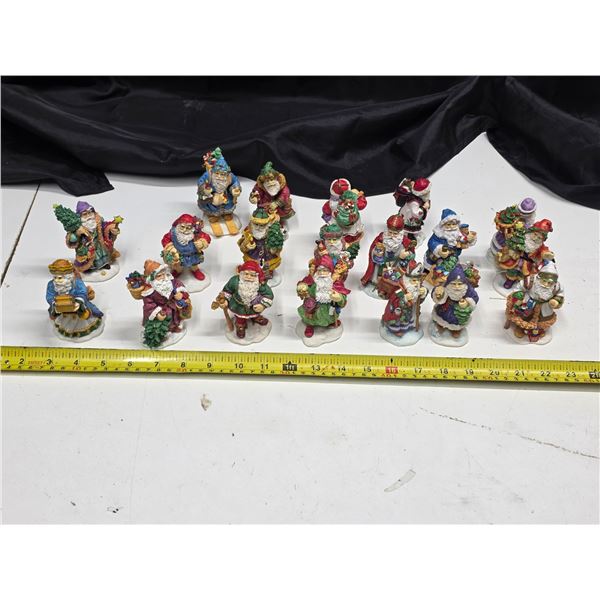 Old world santa collectable figures