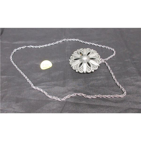 935- Vintage (pewter?) necklace/pin