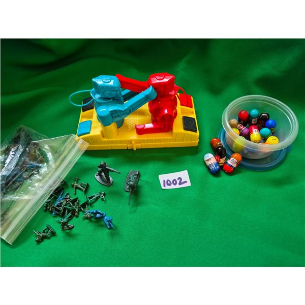 Toys – Rock 'Em Sock 'Em Robots, Weebles, Army Men