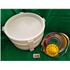 Image 1 : Pie Rack, Citrus Juicer