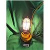 Image 1 : Working Light