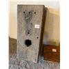 Image 2 : Oak Long Box Phone Case and Shelf