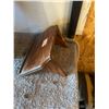 Image 4 : Oak Long Box Phone Case and Shelf