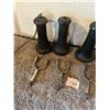 Image 2 : (4) Long Box Phone Receivers and Holders