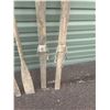 Image 5 : (2) Sets Wooden Skis, (1) Oar