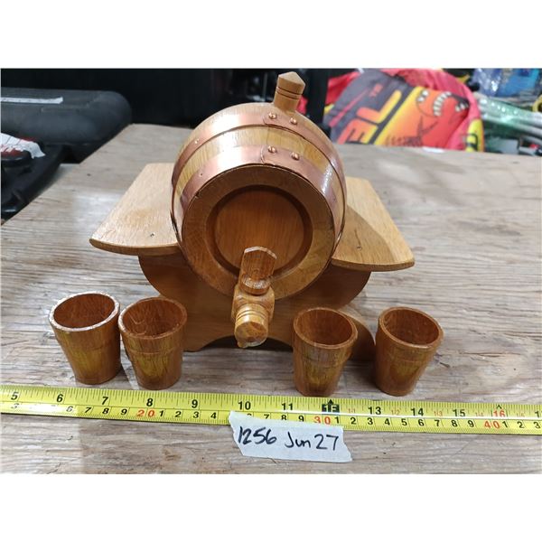 Vintage mini wooden whiskey barrel with shot glasses