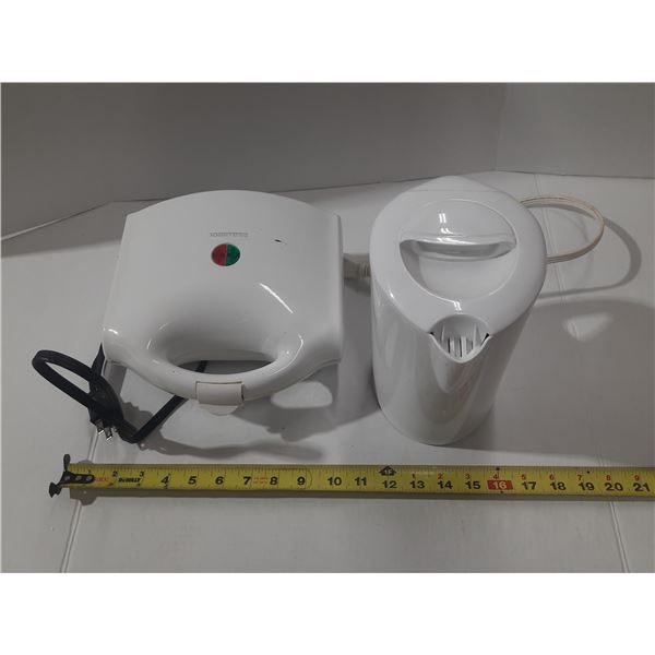 Sandwich maker and Hot Water Kettle. (All Untested and Used One)
