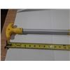 Image 3 : Fox 40 Telescopic Paddle featuring a bright yellow blade and an adjustable aluminum shaft.