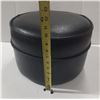 Image 1 : Black Stool.