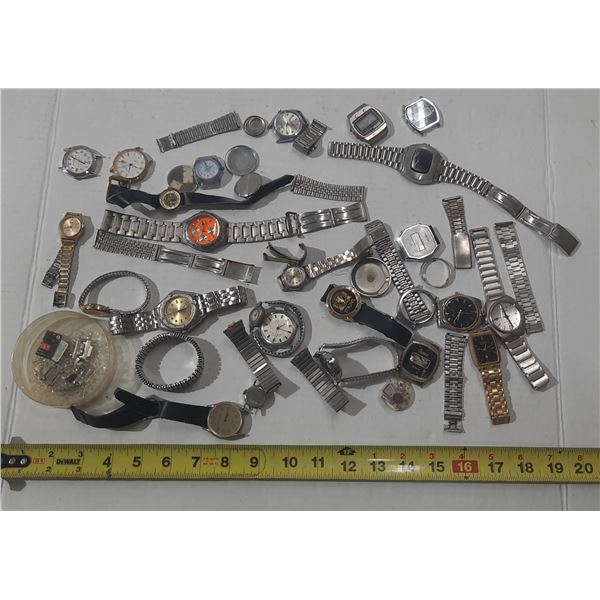 Collection of watches appears to be a mixed lot of vintage and pre-owned timepieces from various man