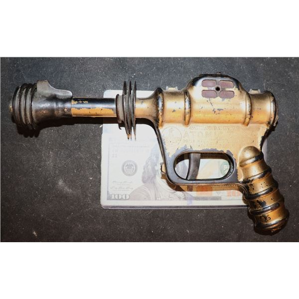 BUCK ROGERS ATOMIC PISTOL RAY GUN 1940's