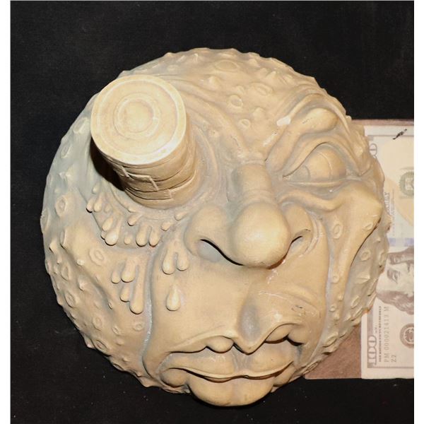MAN IN THE MOON WITH ROCKET SHIP IN EYE VINTAGE PLASTER WALL HANGER