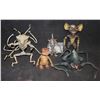 Image 1 : VINTAGE ALIEN ET GREMLIN VIOLATOR TOY FIGURE LOT OF 5