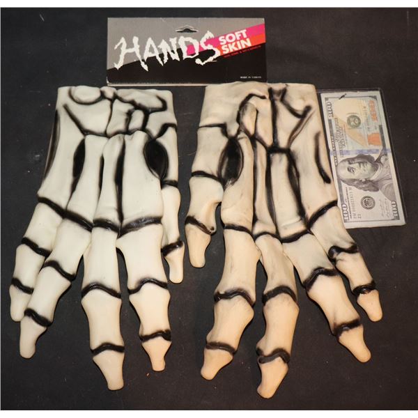 VINTAGE SKELETON HANDS 90'S HALLOWEEN COSTUME WITH ORIGINAL TAG ATTACHED SUPPLE