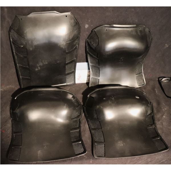 THE TOMORROW WAR MALE & FEMALE ARMOR LOT OF 4
