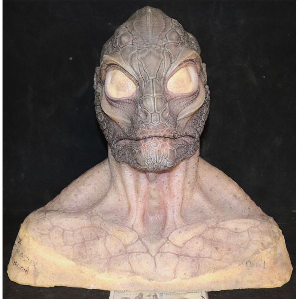 STAR TREK DISCOVERY SAURIAN LINUS ALIEN SILICONE SCREEN USED MASK A ON LIFE CAST BUST