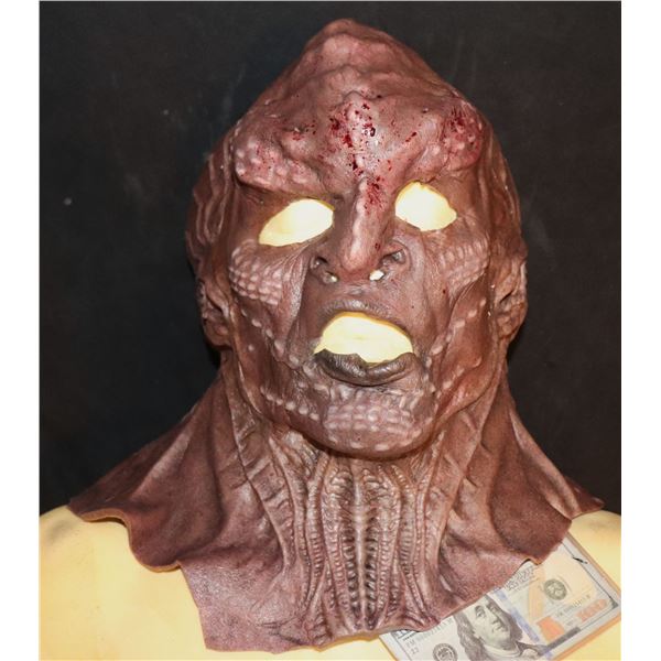 STAR TREK DISCOVERY BLOODY KLINGON SILICONE MASK SCREEN USED 1