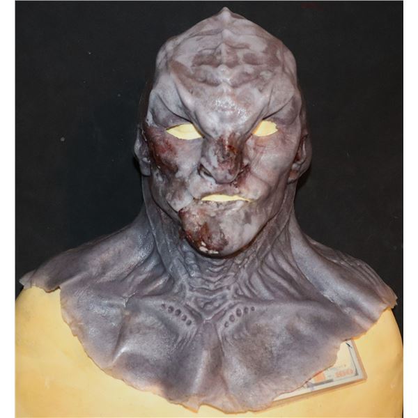STAR TREK DISCOVERY BLOODY KLINGON SILICONE MASK SCREEN USED 2