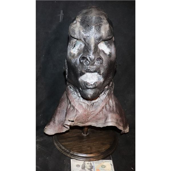 STAR TREK DISCOVERY KLINGON ALIEN MASK UNUSED PAINT TEST