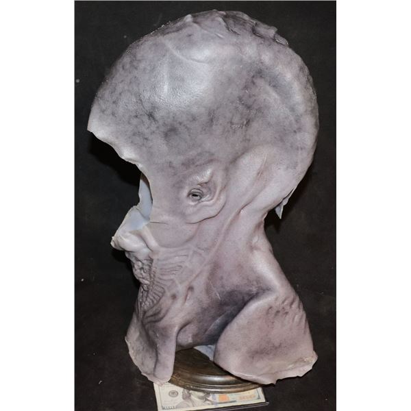 STAR TREK DISCOVERY KLINGON ALIEN SILICONE MASK UNUSED COWL 1