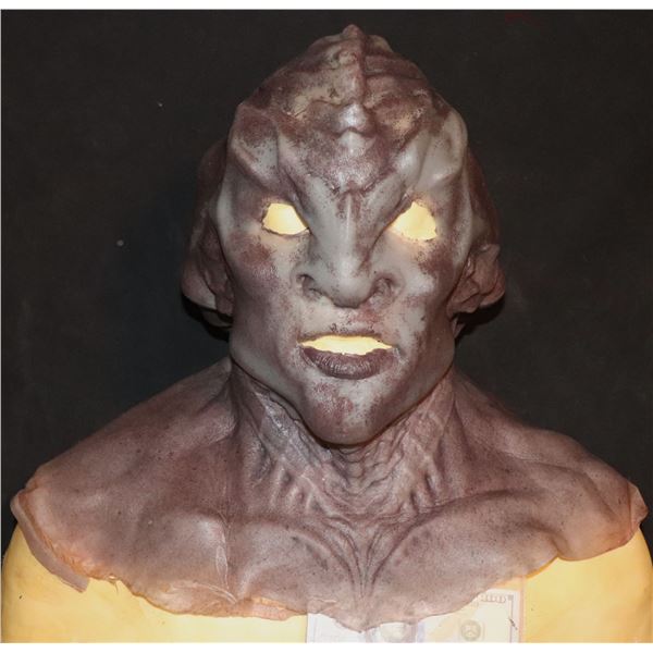 STAR TREK DISCOVERY KLINGON SILICONE MASK SCREEN USED 09
