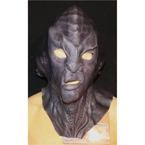 STAR TREK DISCOVERY KLINGON SILICONE MASK SCREEN USED 18