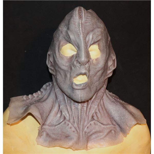 STAR TREK DISCOVERY KLINGON SILICONE MASK SCREEN USED 23