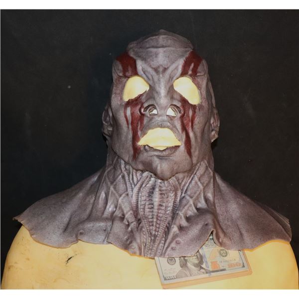 STAR TREK DISCOVERY KOL WAR PAINT KLINGON SILICONE MASK SCREEN USED 09