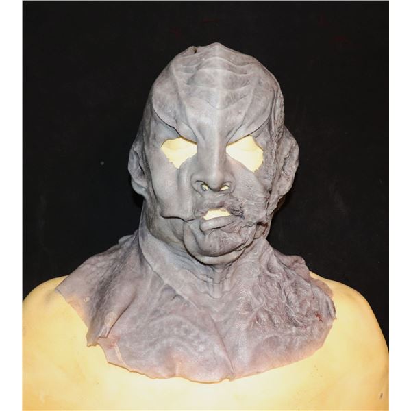 STAR TREK DISCOVERY L'RELL SCARRED KLINGON SILICONE MASK SCREEN USED 3