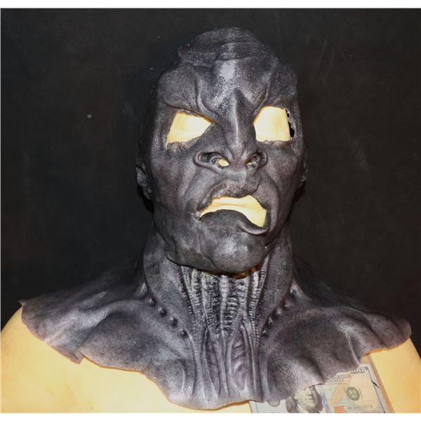 STAR TREK DISCOVERY T'KUVMA HOUSE OF GIRJAH KLINGON SILICONE MASK SCREEN USED 4