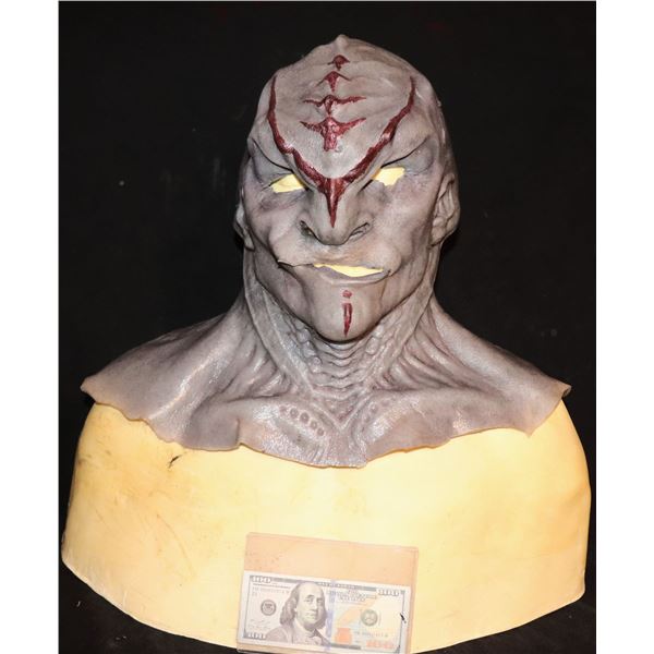 STAR TREK DISCOVERY WAR PAINT KLINGON SILICONE MASK SCREEN USED 02