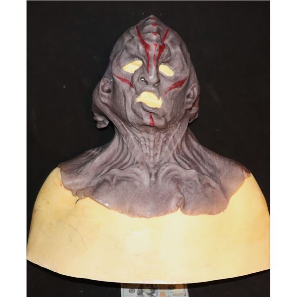 STAR TREK DISCOVERY WAR PAINT KLINGON SILICONE MASK SCREEN USED 03