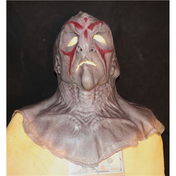 STAR TREK DISCOVERY WAR PAINT KLINGON SILICONE MASK SCREEN USED 11
