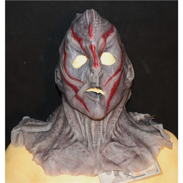 STAR TREK DISCOVERY WAR PAINT KLINGON SILICONE MASK SCREEN USED 16