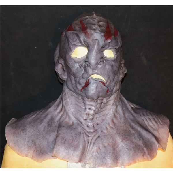 STAR TREK DISCOVERY WAR PAINT KLINGON SILICONE MASK SCREEN USED 17