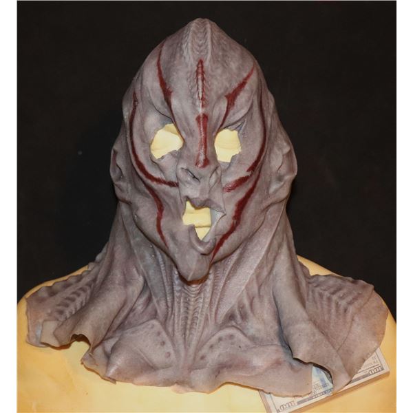 STAR TREK DISCOVERY WAR PAINT KLINGON SILICONE MASK SCREEN USED 20